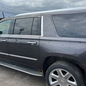 CADILLAC ESCALADE ESV LUXURY - 6
