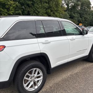 صورة 9 لـ 2023 JEEP GRAND CHEROKEE LAREDO X