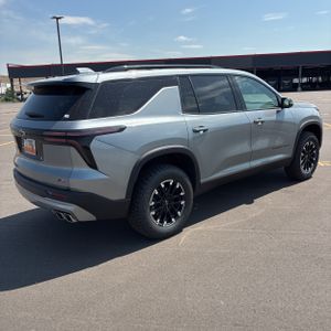 2025 Chevrolet TRAVERSE Z71 照片 8