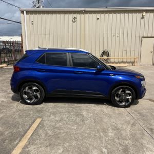 HYUNDAI VENUE LIMITED - 10