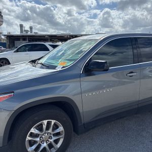 CHEVROLET TRAVERSE LS - 2