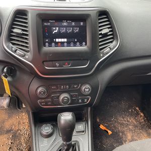 صورة مصغرة 37 لـ 2019 JEEP CHEROKEE UPLAND