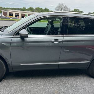 2019 Volkswagen TIGUAN SEL 4MOTION — фото 4