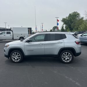 2024 JEEP COMPASS LATITUDE LUX 照片 3