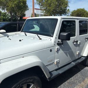 2015 JEEP WRANGLER UNLIMITED SAHARA — фото 2