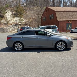 HYUNDAI SONATA SE - 10