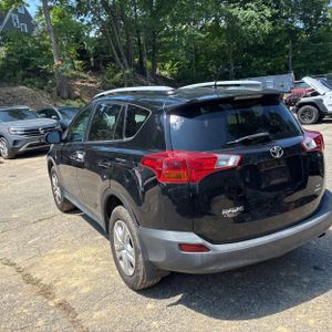 صورة 5 لـ 2014 Toyota RAV4 LE