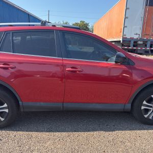 صورة 11 لـ 2017 Toyota RAV4 LE