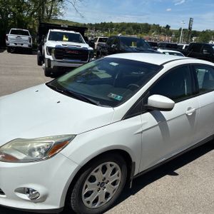 FORD FOCUS SE - 2