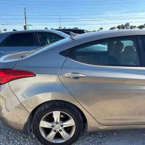 صورة 8 لـ 2013 Hyundai ELANTRA GLS