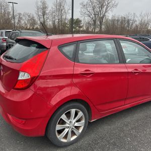 HYUNDAI ACCENT SE - 9