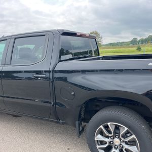 2025 Chevrolet SILVERADO 1500 LT — фото 6