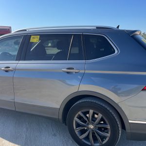 VOLKSWAGEN TIGUAN SE - 6