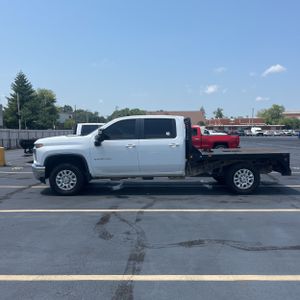2022 Chevrolet SILVERADO 2500HD LT photo 3