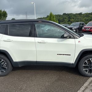 2020 JEEP COMPASS TRAILHAWK — миниатюра 11