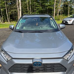 2019 Toyota RAV4 HYBRID XLE — фото 15