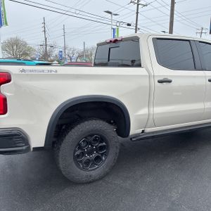 CHEVROLET SILVERADO 1500 ZR2 - 9