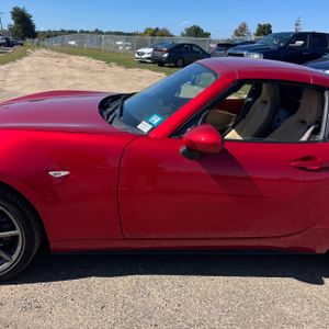 صورة 4 لـ 2017 Mazda MX-5 MIATA RF GRAND TOURING