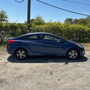 HYUNDAI ELANTRA COUPE GS - 10
