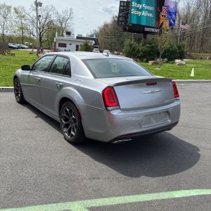 CHRYSLER 300 S - 5