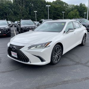 صورة 1 لـ 2024 Lexus ES 350 BASE