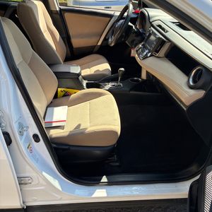 2014 Toyota RAV4 XLE 照片 33