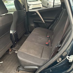 2017 Toyota RAV4 XLE — миниатюра 56