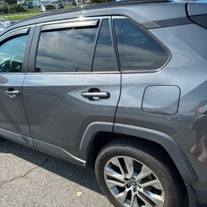 2020 Toyota RAV4 XLE PREMIUM — фото 6