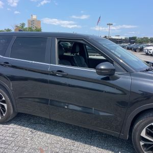 2022 Mitsubishi OUTLANDER SE — миниатюра 11