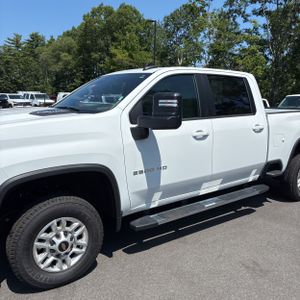 2025 Chevrolet SILVERADO 2500HD LT photo 2