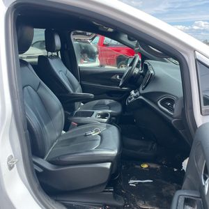 2025 Chrysler PACIFICA SELECT 缩略图 33