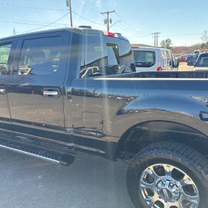 FORD F-350 SUPER DUTY LARIAT - 6