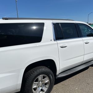CHEVROLET SUBURBAN LT - 9