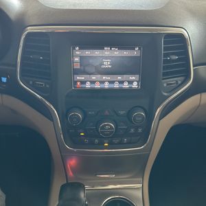 2018 JEEP GRAND CHEROKEE LAREDO — фото 35