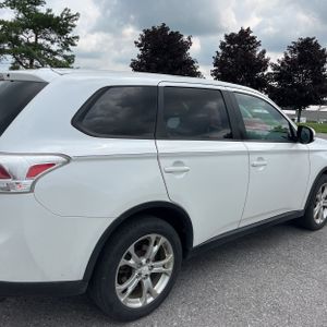 2015 Mitsubishi OUTLANDER SE — фото 9