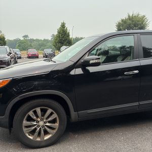 2011 KIA SORENTO EX photo 2