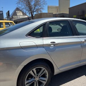 VOLKSWAGEN JETTA SE - 9