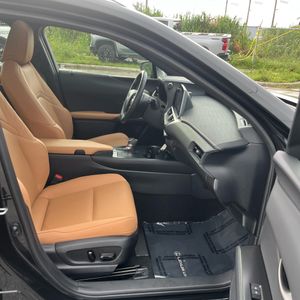 2025 Lexus UX 300H PREMIUM 照片 33