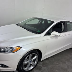 FORD FUSION SE - 2