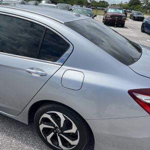 HONDA ACCORD EX-L V6 - 6