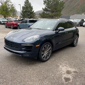 PORSCHE MACAN GTS - 1