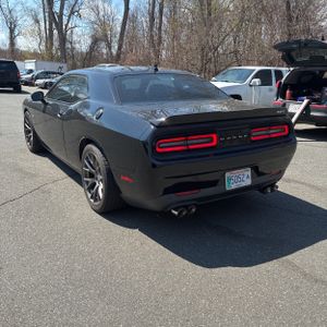 DODGE CHALLENGER SRT 392 - 5