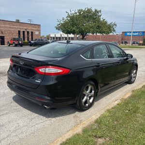 FORD FUSION SE - 8