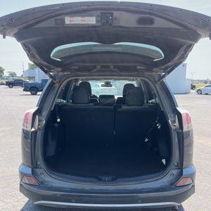 2017 Toyota RAV4 XLE — миниатюра 44