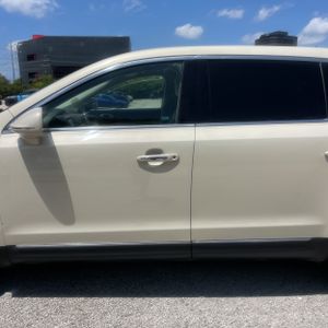 صورة 4 لـ 2014 Lincoln MKT BASE