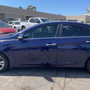 HYUNDAI SONATA SE - 4