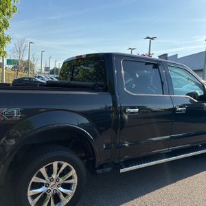 FORD F-150 LARIAT - 9