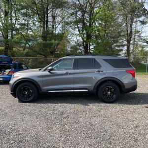 FORD EXPLORER XLT - 3