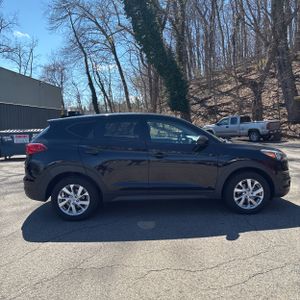 HYUNDAI TUCSON SE - 10