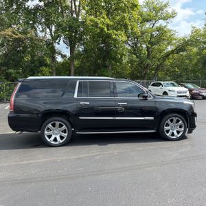2018 Cadillac ESCALADE ESV LUXURY 照片 10
